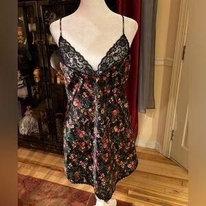 Vintage 1990’s Floral Myonne Dress Slip